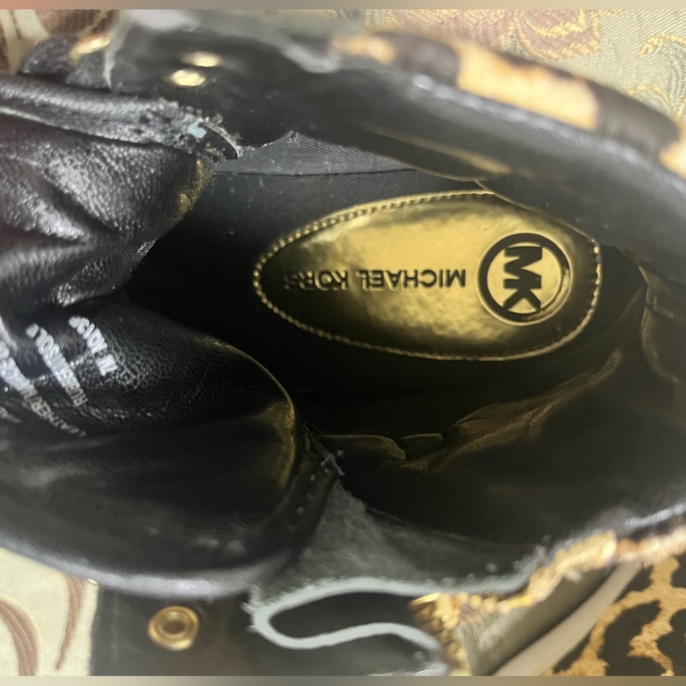 Micheal Kors beautiful cheetah print original ankle boots. Well kept.